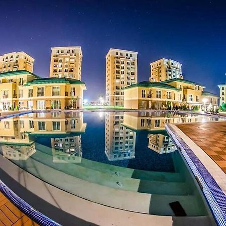 Modern Apartment With Pool In North Bucharest Cretuleasca Eksteriør billede