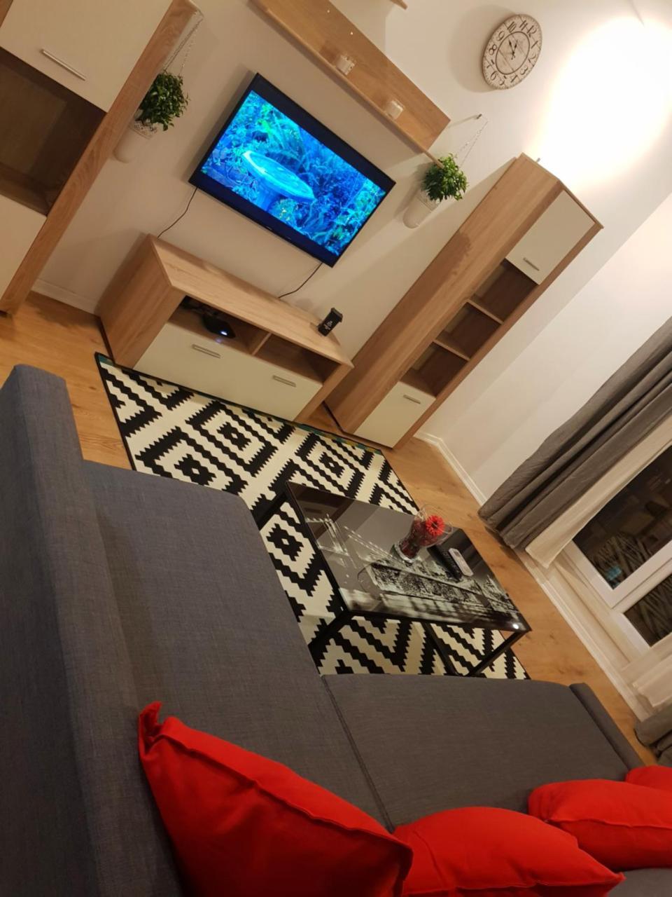 Modern Apartment With Pool In North Bucharest Cretuleasca Eksteriør billede